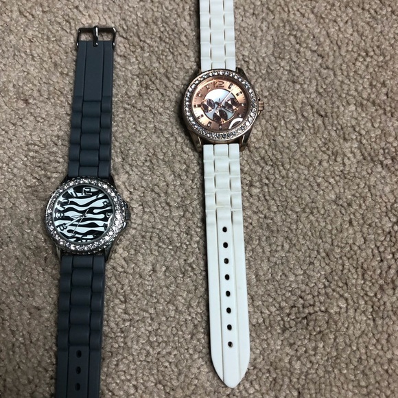 Watch - Picture 3 of 4